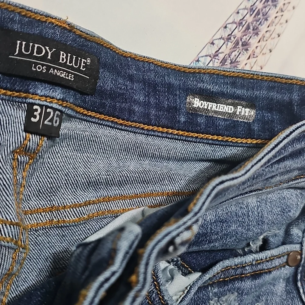 Judy Blue 5 Button Distressed High Waisted Boyfriend Jeans Size 3/26 - Picture 5 of 7